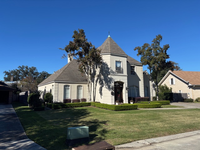 asphalt roofing in metairie - roof inspection